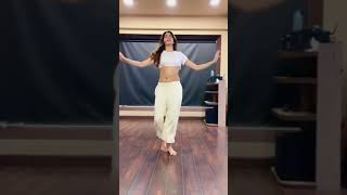 JANHVI KAPOOR BELLYDANCE VIDEO  SANJANA MUTHREJA CHREOGRAPHY  SAN SANAN [upl. by Orgalim]