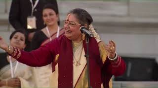 PM Modi watches Ekla Chalo Re presented by Usha Uthup in Kolkata [upl. by Ylrebnik208]