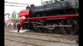 Steam Locomotive R761 Derails [upl. by Nored]