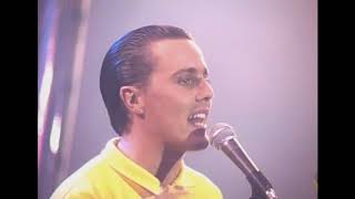 Everybody Wants To Rule The World  Tears For Fears  Live  1985 [upl. by Yanetruoc932]