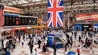 A Walk Through The London Victoria Station London England [upl. by Rolland627]