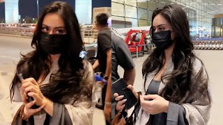 DRUNK Nysa Devgan Hides Face At Mumbai Airport 😍📸✈️ [upl. by Haerle]