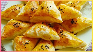 SADECE 🤩 3 YUFKA İLE ÇITIR ÜÇGEN BÖREK TARİFİ ✔️ Pratik tarifler [upl. by Gennie]